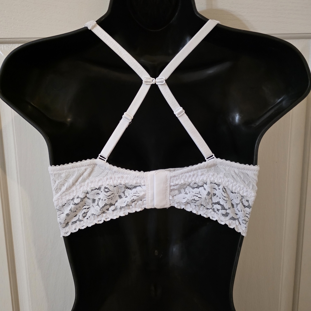 Felina White Lace V-Neck Bralette - Picture 2 of 7